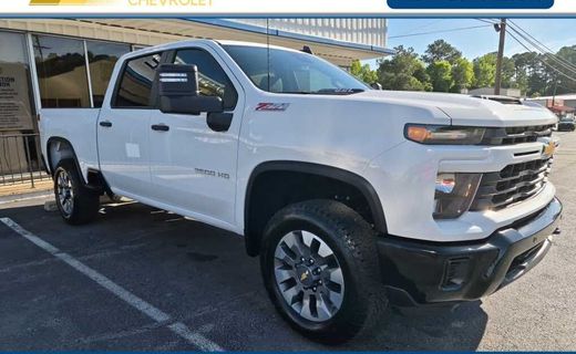 2026 Chevrolet Silverado HD Custom