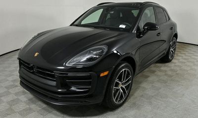 2026 Porsche Macan T