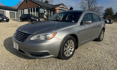 2013 Chrysler 200 Touring