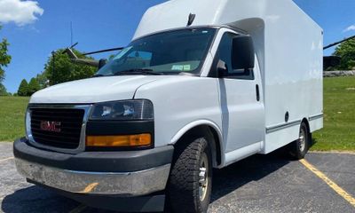 2019 GMC Savana 3500 139 Cutaway