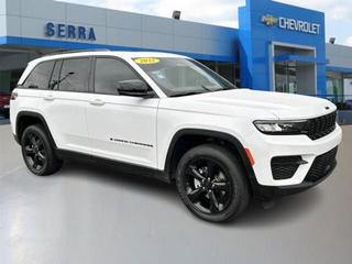 2022 Jeep Grand Cherokee Laredo