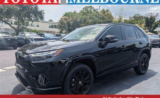 2023 Toyota RAV4 SE