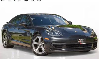 2020 Porsche Panamera 4
