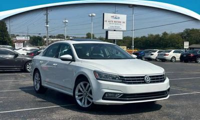 2017 Volkswagen Passat SEL Premium