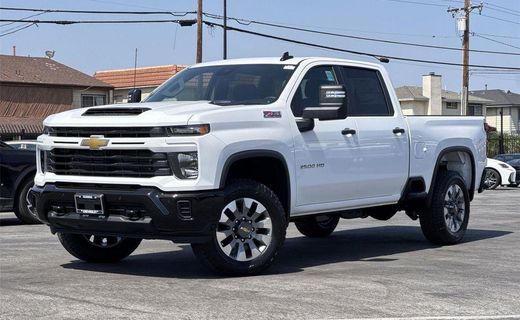 2026 Chevrolet Silverado HD Custom