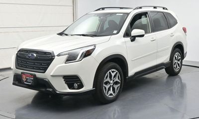 2023 Subaru Forester Premium ES Smart