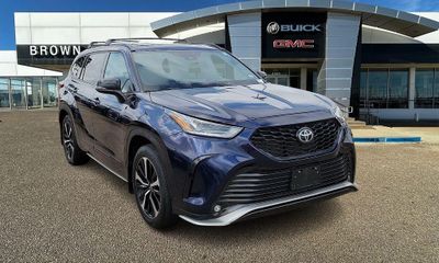 2022 Toyota Highlander XSE