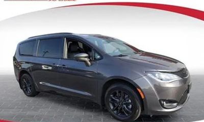 2020 Chrysler Pacifica Touring L