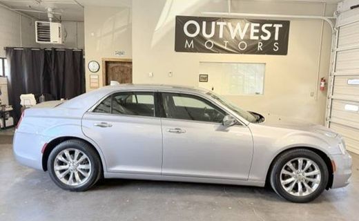 2016 Chrysler 300 300C