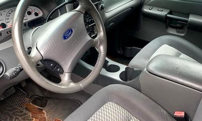 2004 Ford Explorer Sport Trac