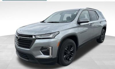 2023 Chevrolet Traverse LT