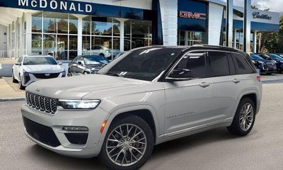2022 Jeep Grand Cherokee Summit