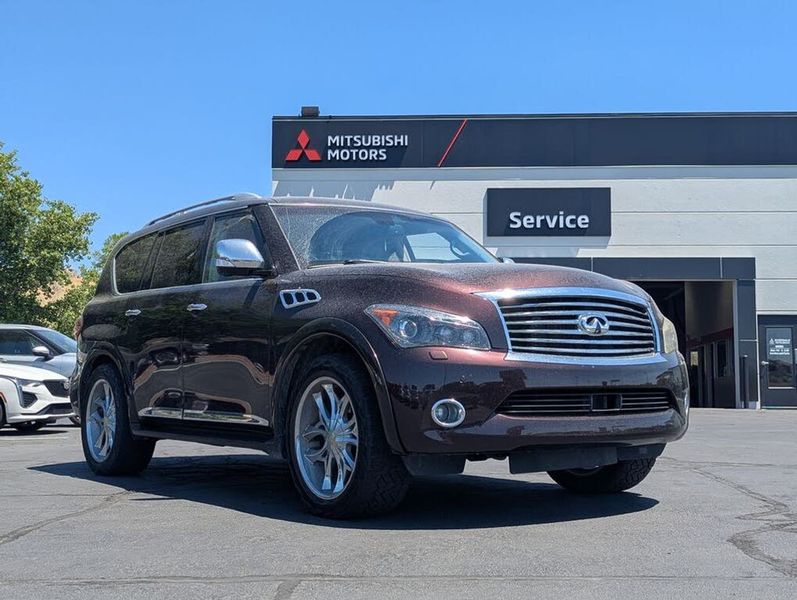 2012 Infiniti QX56 — a typically priced live listing