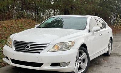 2010 Lexus LS 460