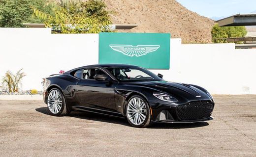 2022 Aston Martin DBS Superleggera Coupe
