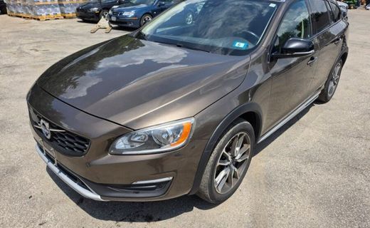 2017 Volvo V60CC Premier
