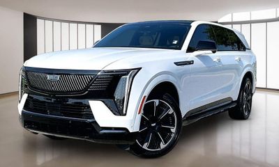 2025 Cadillac Escalade IQ Sport 2