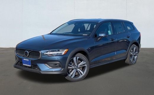 2026 Volvo V60CC Plus