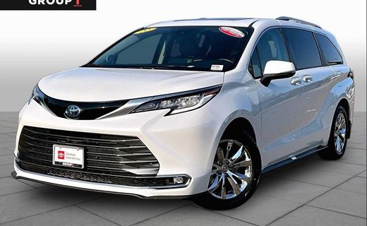 2022 Toyota Sienna Limited