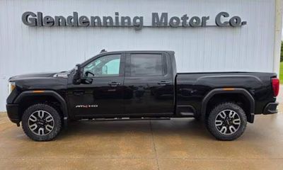 2022 GMC Sierra HD AT4