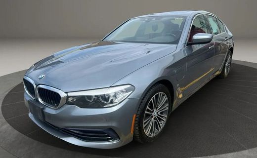 2019 BMW 530e