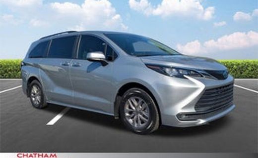 2026 Toyota Sienna LE