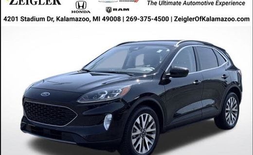 2022 Ford Escape Titanium Fhev