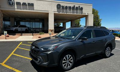 2023 Subaru Outback Premium