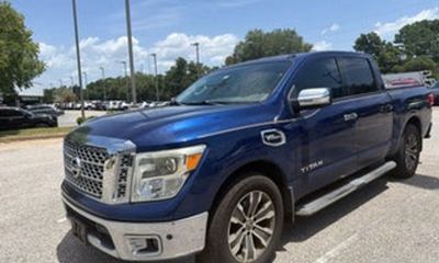 2017 Nissan Titan SV