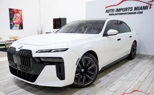 2023 BMW 740I