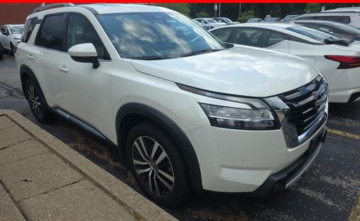 2024 Nissan Pathfinder Platinum