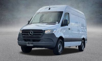 2022 Mercedes-Benz Sprinter 907 VS30