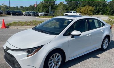 2022 Toyota Corolla LE W Premium