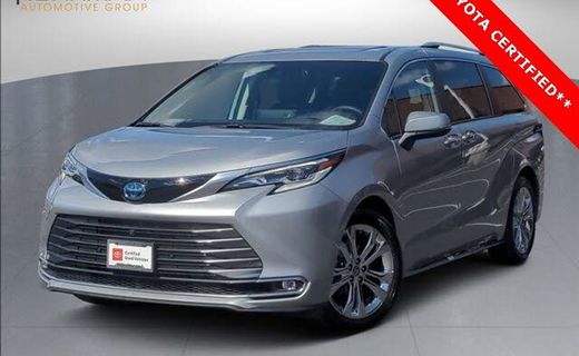 2022 Toyota Sienna Platinum