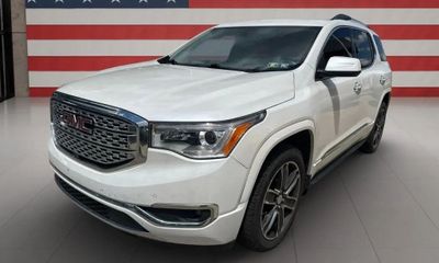 2017 GMC Acadia Denali