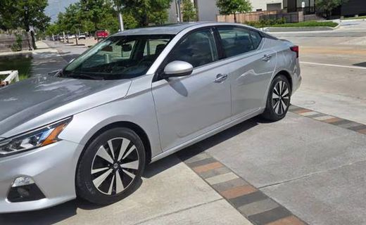 2019 Nissan Altima SV