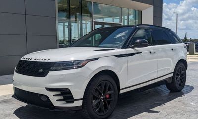 2025 Land Rover Range Velar P250 Dynamic SE