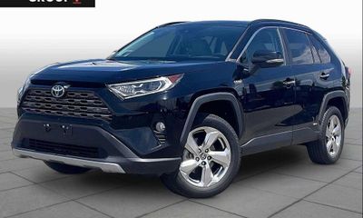 2020 Toyota RAV4 SE