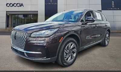 2023 Lincoln Corsair Standard