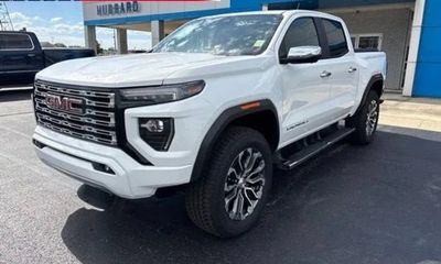 2024 GMC Canyon Denali