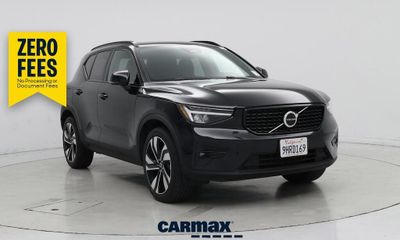 2023 Volvo XC40 Plus Dark