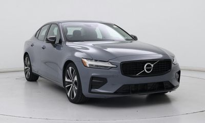 2022 Volvo S60 Inscription Expression XC60