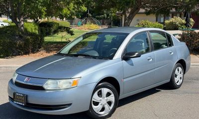 2003 Saturn ION 2