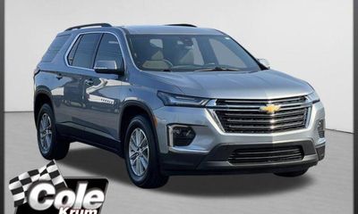 2023 Chevrolet Traverse LT