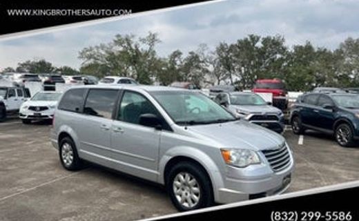 2009 Chrysler Town AND Country LX