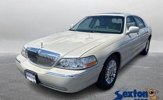 2006 Lincoln Town CAR Signature Limited