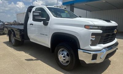 2025 Chevrolet Silverado HD Work Truck