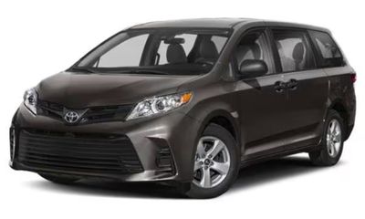 2018 Toyota Sienna LE