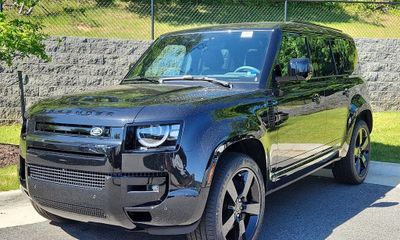 2026 Land Rover Defender 110 X Dynamic