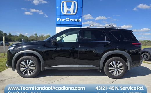 2022 Nissan Pathfinder SL